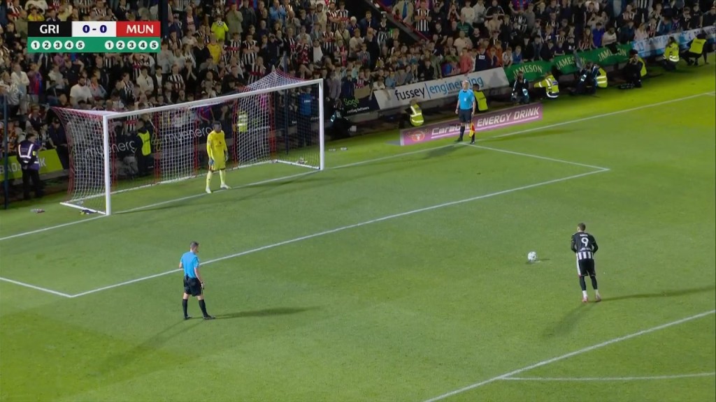 【点球大战】库尼亚、姆伯莫失点，曼联点球11-12格林斯比出局