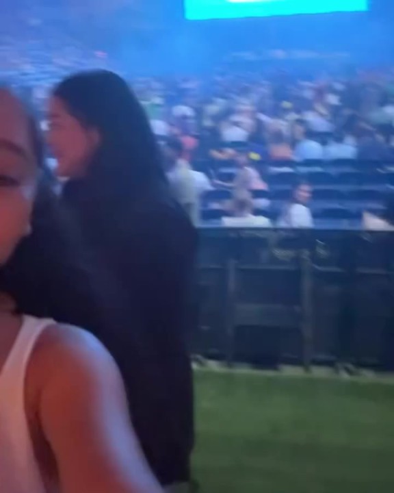 瓜哥前妻拉拉已年过四旬，但看上去还很年轻啊！