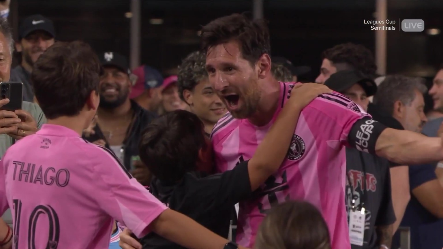 巴西连线！梅西突破重重包围禁区起脚反超比分