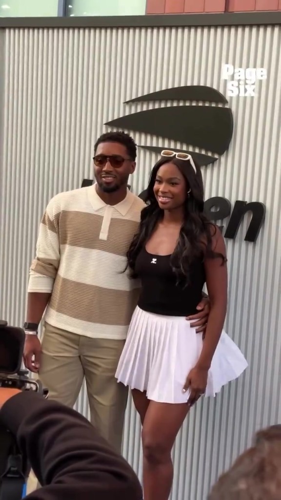 骑士球星米切尔带新婚妻子观看美网 这个兄弟们觉得如何？