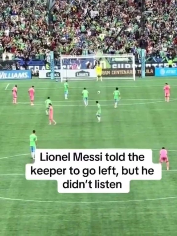 是没看到吗？现场直拍：梅西让乌斯塔里扑左侧，可乌斯塔里没有听