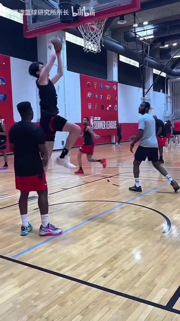 波特兰扣将队？夏联时期开拓者队内训练，杨瀚森等球员秀扣篮！