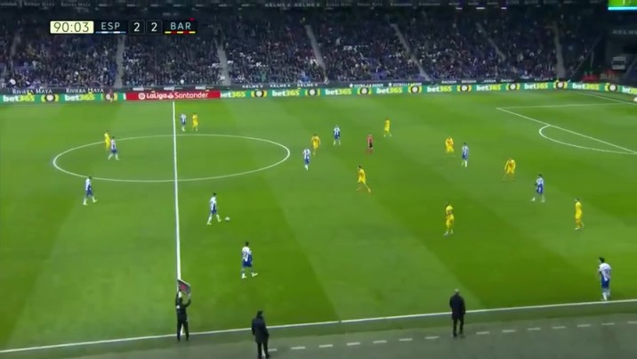 传奇的一场比赛！当年武磊这个跑动，假如队友传了……